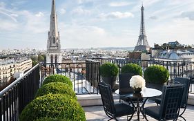 Four Seasons Hotel George v, Paris